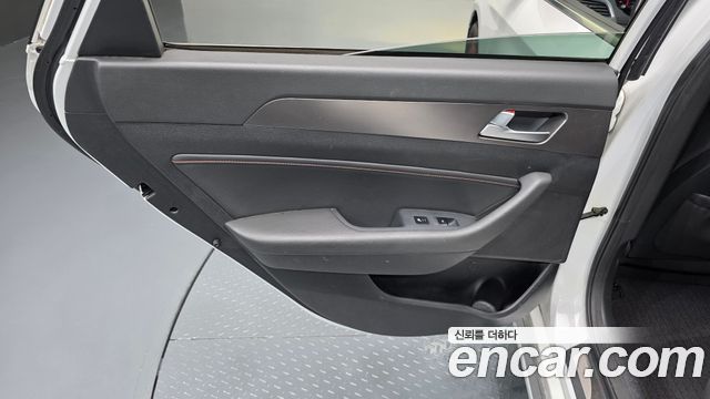 Hyundai Sonata 2016 — photo 15