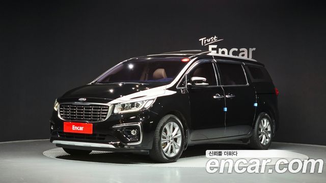 Kia Canival 2019 — photo 1