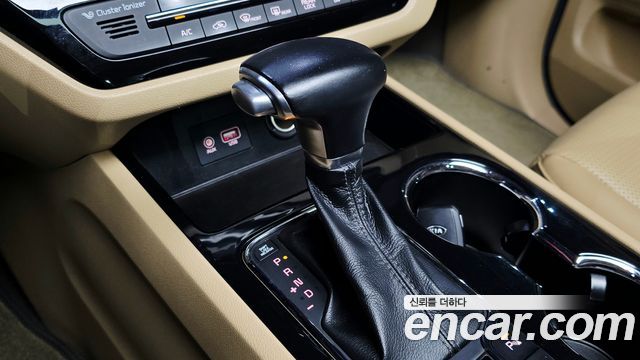 Kia Canival 2019 — photo 12