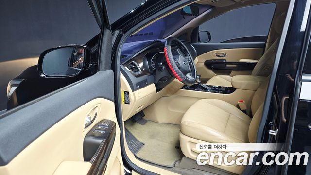 Kia Canival 2019 — photo 13