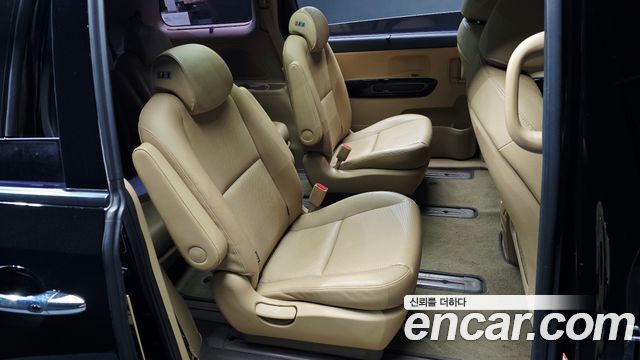 Kia Canival 2019 — photo 17