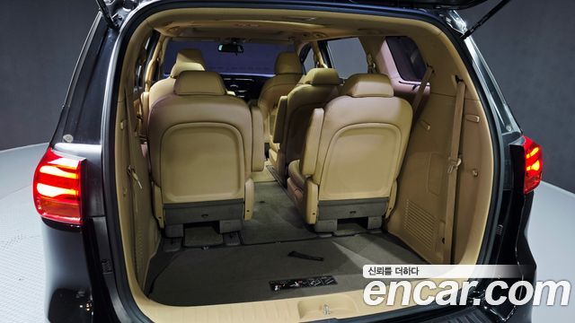 Kia Canival 2019 — photo 24