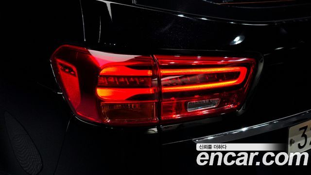 Kia Canival 2019 — photo 9