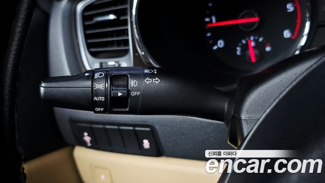 Kia Canival 2019 — photo 27