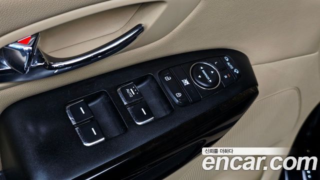 Kia Canival 2019 — photo 28