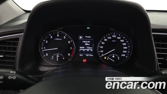 Hyundai AVANTE 2016 — photo 8