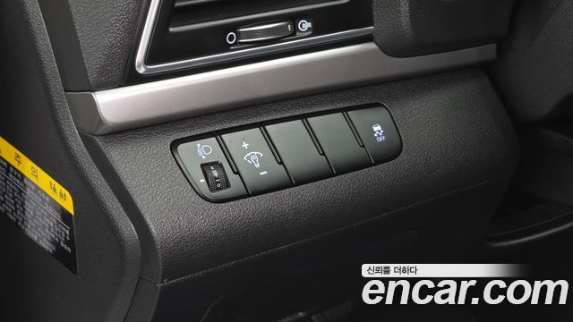 Hyundai AVANTE 2016 — photo 15
