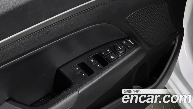 Hyundai AVANTE 2016 — photo 16