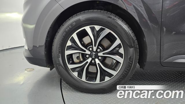 Kia Canival 2021 — photo 5
