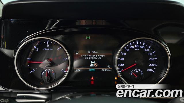 Kia Canival 2021 — photo 11