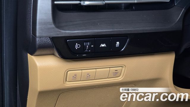 Kia Canival 2021 — photo 19