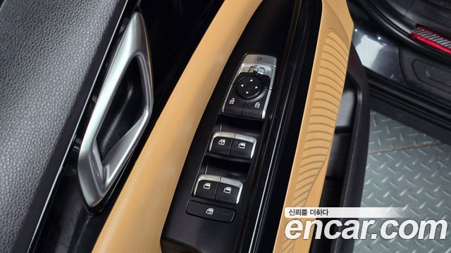 Kia Canival 2021 — photo 26