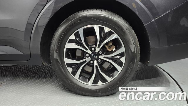 Kia Canival 2021 — photo 7