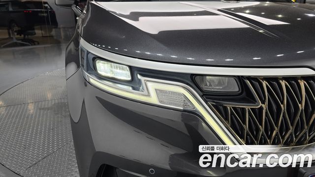 Kia Canival 2021 — photo 8