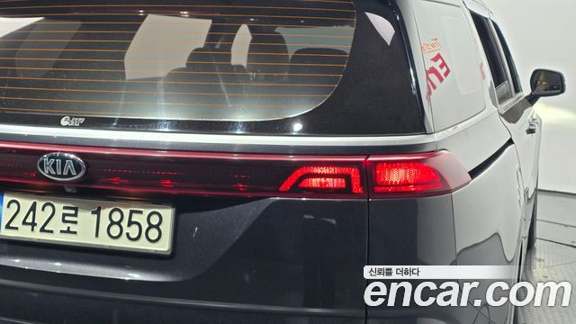 Kia Canival 2021 — photo 9