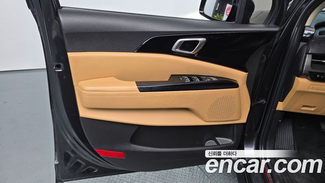 Kia Canival 2021 — photo 14