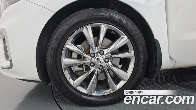 Kia Canival 2019 — photo 5