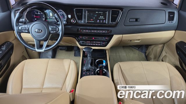 Kia Canival 2019 — photo 7