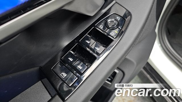 BMW 5-Series 2026 — photo 13