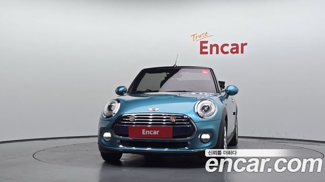 Mini Cooper Convertible 2017 — photo 3