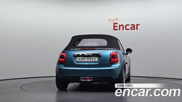 Mini Cooper Convertible 2017 — photo 4