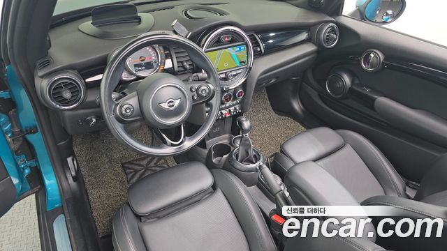 Mini Cooper Convertible 2017 — photo 7