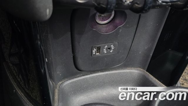 Mini Cooper Convertible 2017 — photo 12