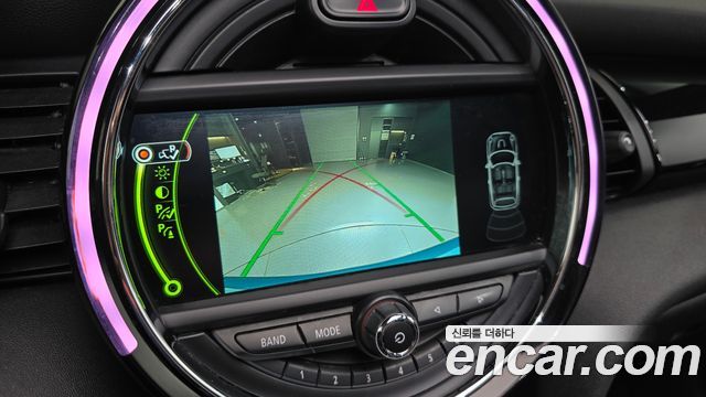 Mini Cooper Convertible 2017 — photo 14