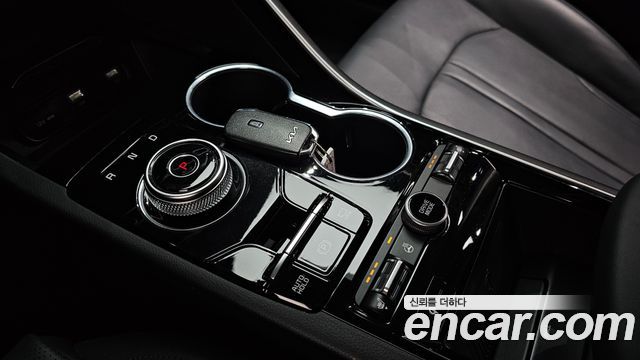 Kia K5 2023 — photo 9