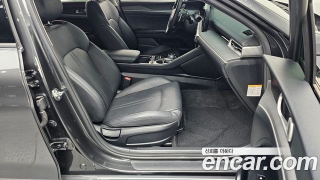 Kia K5 2023 — photo 11