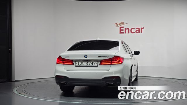 BMW 5-Series 2018 — photo 4