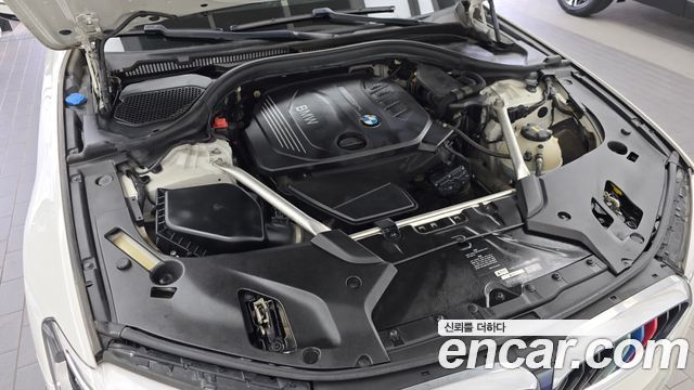 BMW 5-Series 2018 — photo 6