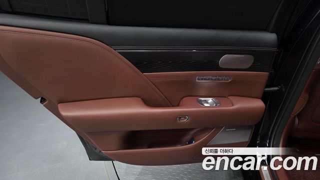 Genesis G90 2022 — photo 15