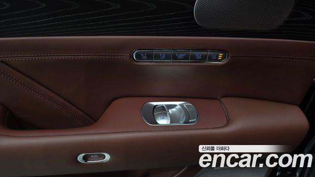 Genesis G90 2022 — photo 36