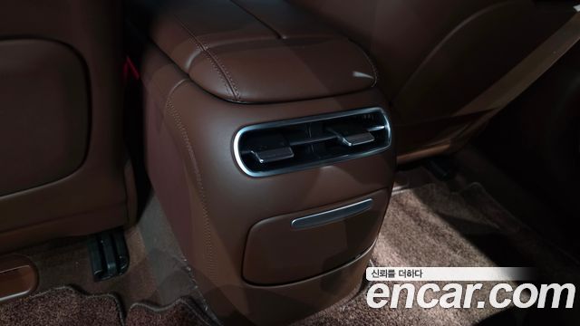 Genesis G90 2022 — photo 38