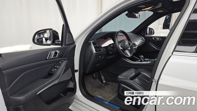BMW X5 2019 — photo 13