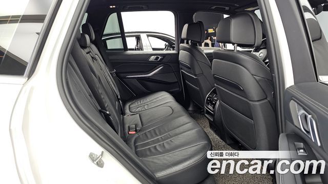BMW X5 2019 — photo 18