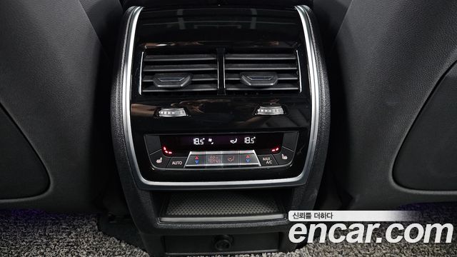 BMW X5 2019 — photo 24