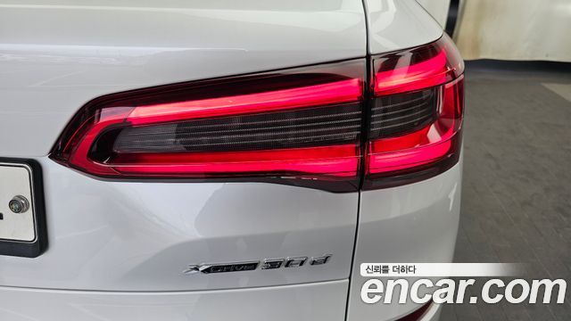 BMW X5 2019 — photo 9