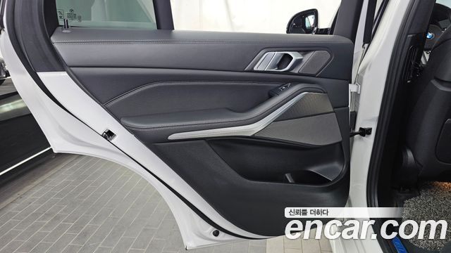 BMW X5 2019 — photo 15