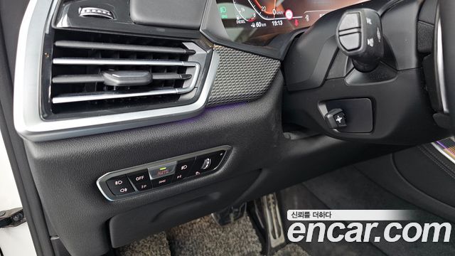 BMW X5 2019 — photo 28
