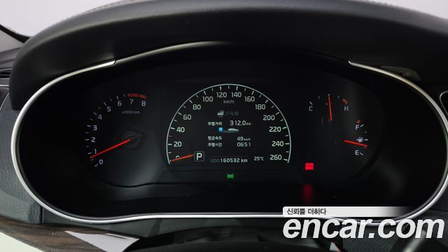 Kia K7 2016 — photo 11