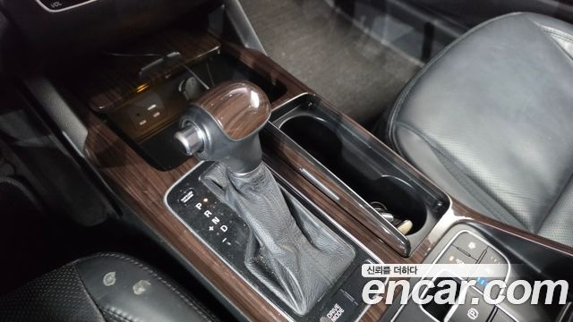 Kia K7 2016 — photo 12