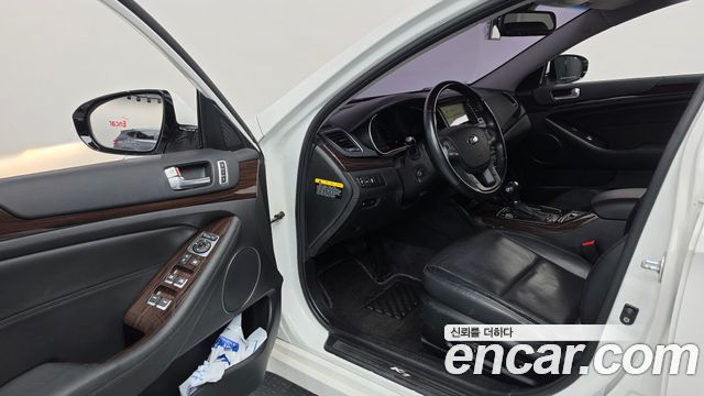 Kia K7 2016 — photo 13