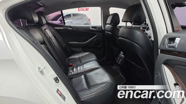 Kia K7 2016 — photo 17