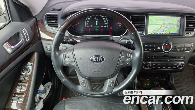 Kia K7 2016 — photo 20