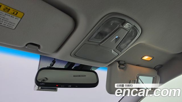 Kia K7 2016 — photo 25
