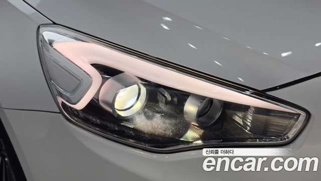 Kia K7 2016 — photo 8