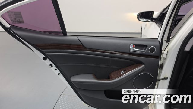 Kia K7 2016 — photo 15