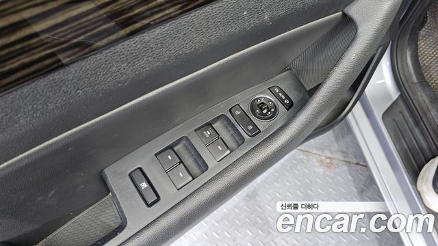 Hyundai Sonata 2016 — photo 19